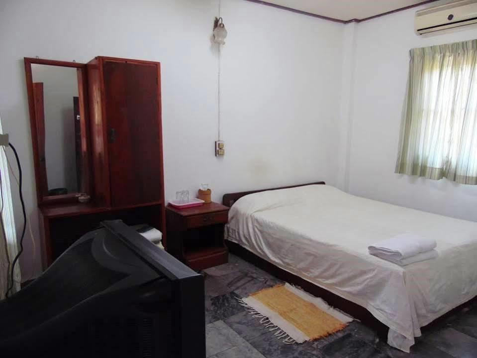 Huan Lao Guesthouse Viêng Chăn Ngoại thất bức ảnh